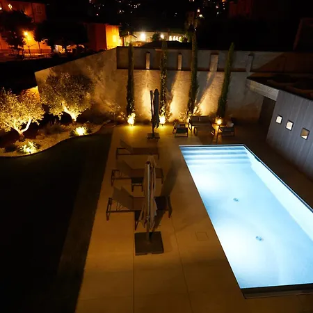 The By The River Semesterbostad *