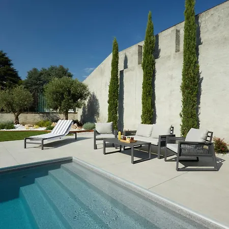 Semesterbostad The By The River *